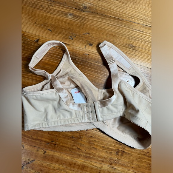 NWT Anita Care Safina Embroidered Mastecomy Softcup Bra #5349X in Nude/skin 42C - Picture 6 of 14